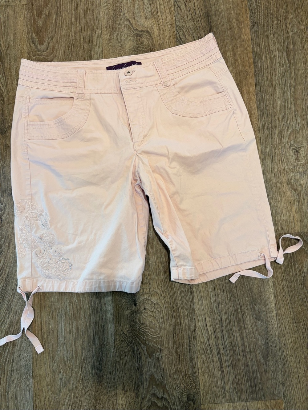 Gloria Vanderbilt Pale Pink Embroidered Drawstring Bermuda Shorts